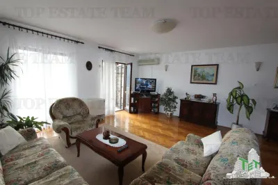 Villa for Sale in Herceg-Novi, Montenegro - foto 10