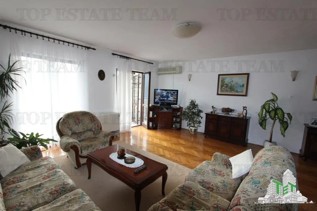 Villa for Sale in Herceg-Novi, Montenegro - foto 10