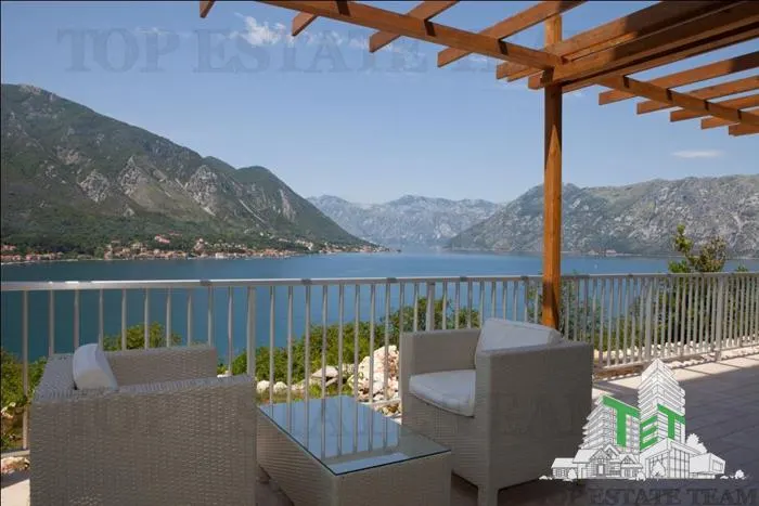 Apartament de vanzare in Kotor Muntenegru - foto 1