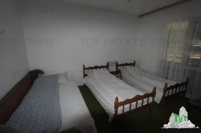 Casa de vanzare in Tivat Muntenegru - foto 5