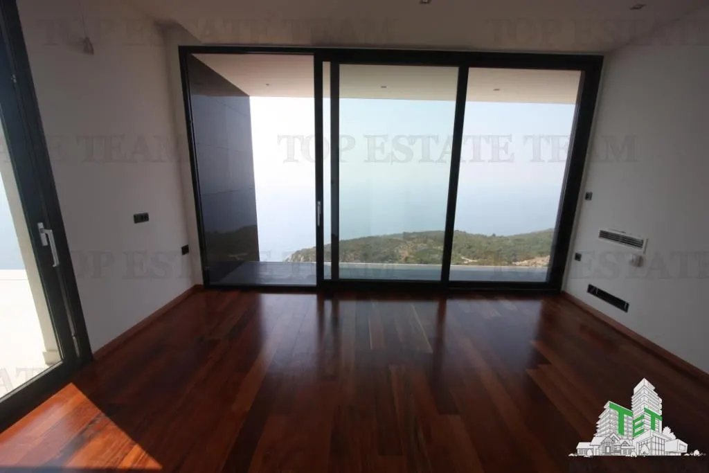 Villa for Sale in Budva, Montenegro - foto 12