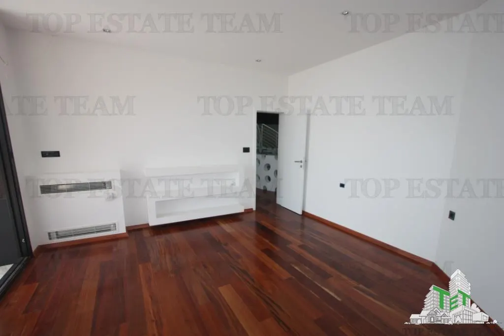 Villa for Sale in Budva, Montenegro - foto 13