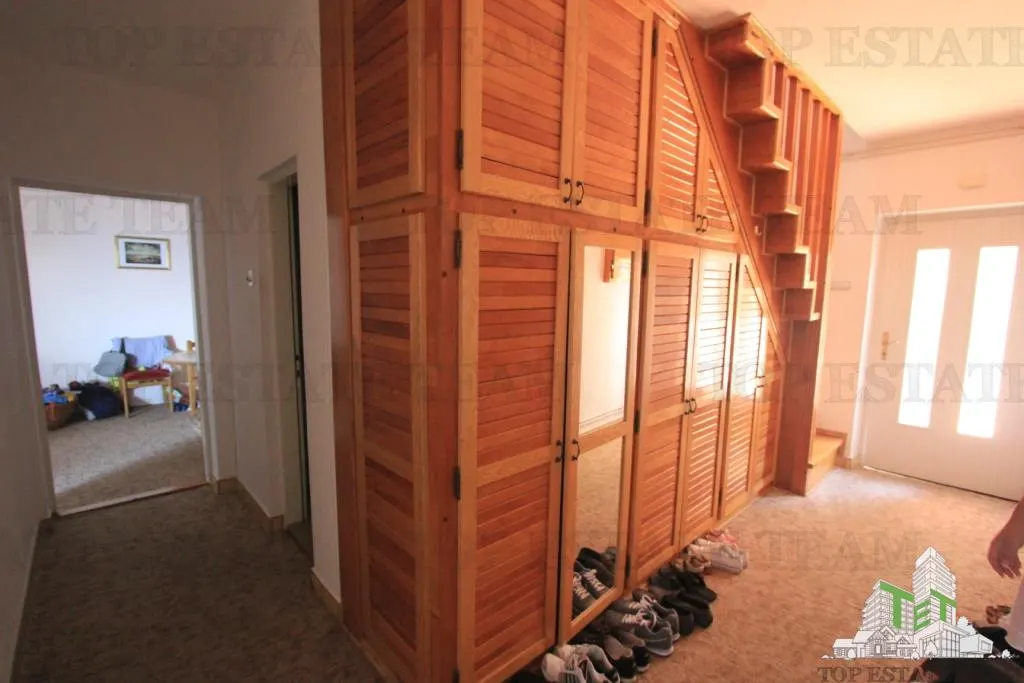 Villa for Sale in Budva, Montenegro - foto 6