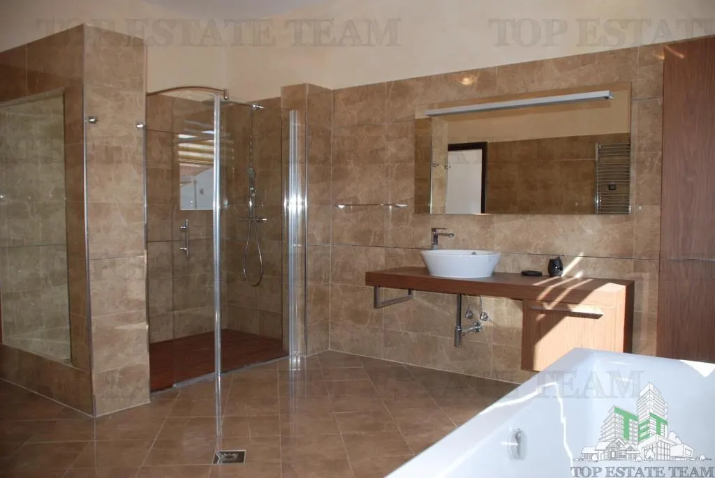 Villa for Sale in Budva, Montenegro - foto 6