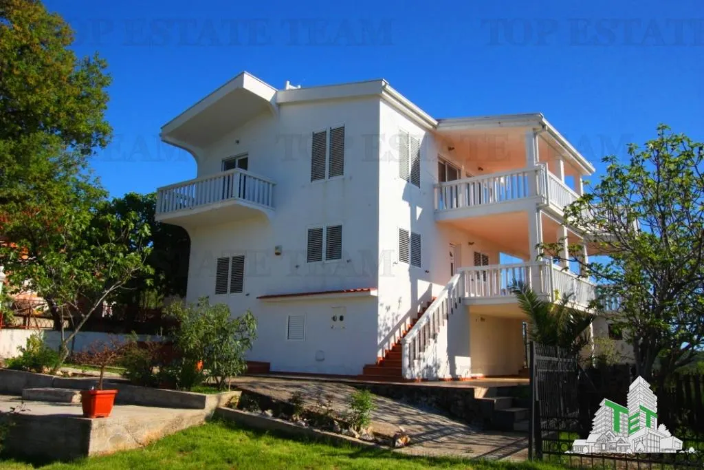 Villa for Sale in Bar, Montenegro - foto 3
