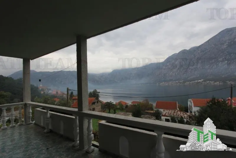 Villa for Sale in Kotor, Montenegro - foto 9