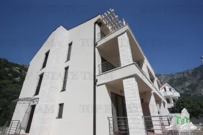 Vila de vanzare in Kotor Muntenegru - foto 6