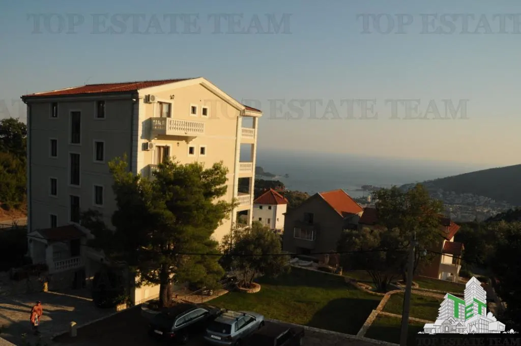 Villa for Sale in Budva, Montenegro - foto 4
