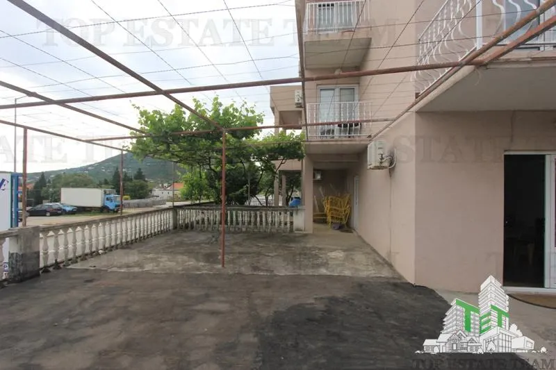Villa for Sale in Bar, Montenegro - foto 6