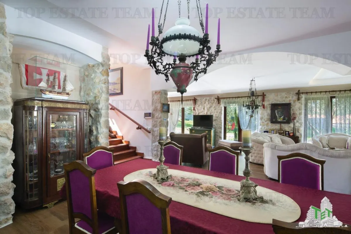 Casa de vanzare in Kotor Muntenegru - foto 11