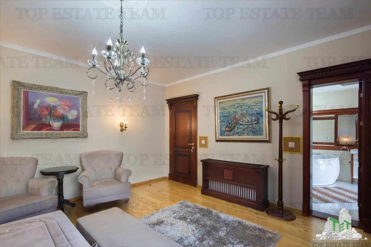 Casa de vanzare in Kotor Muntenegru - foto 12