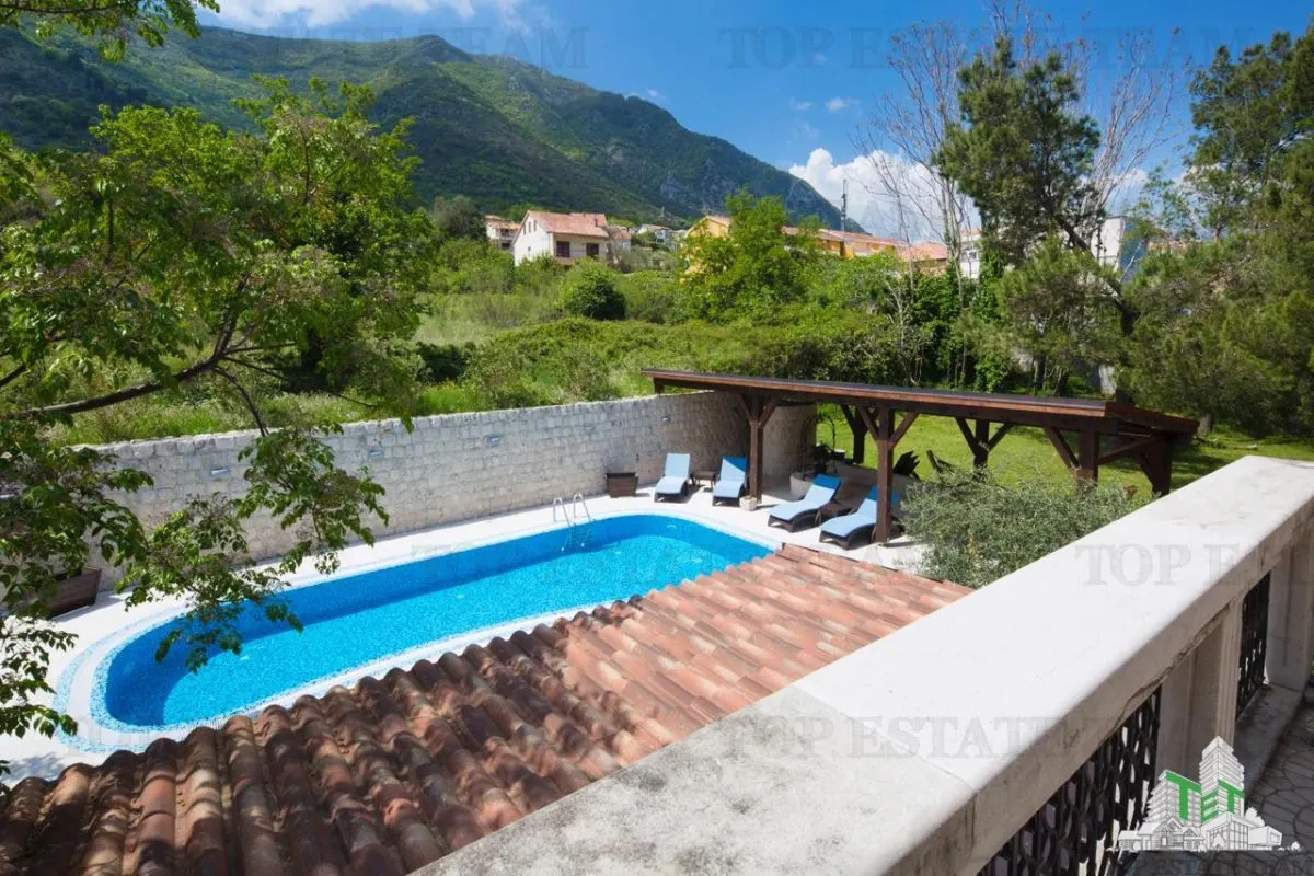Casa de vanzare in Kotor Muntenegru - foto 15