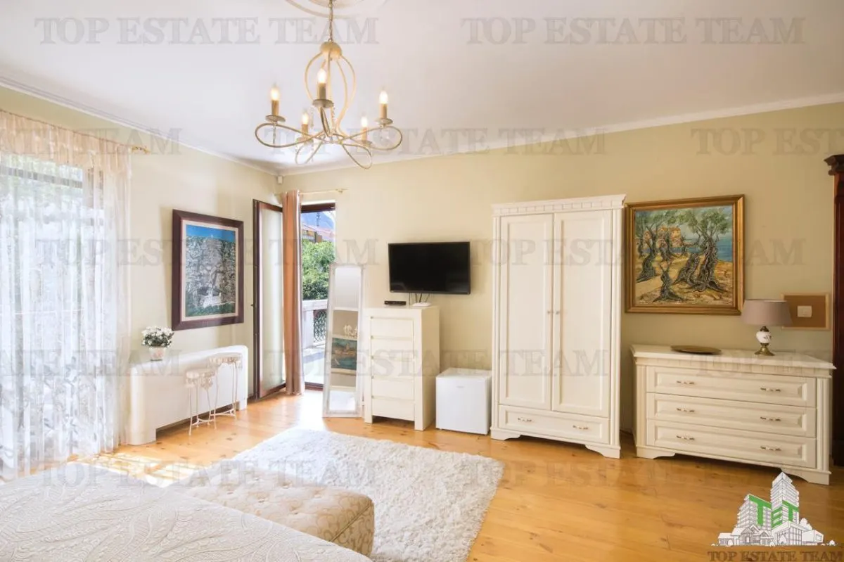 Casa de vanzare in Kotor Muntenegru - foto 8