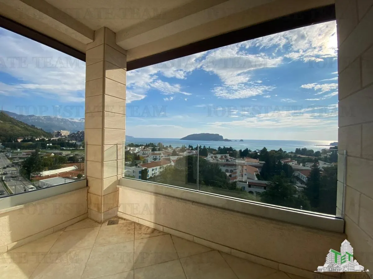 Apartment for Sale in Budva, Montenegro - foto 9