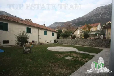 Casa de vanzare in Kotor Muntenegru - Risan