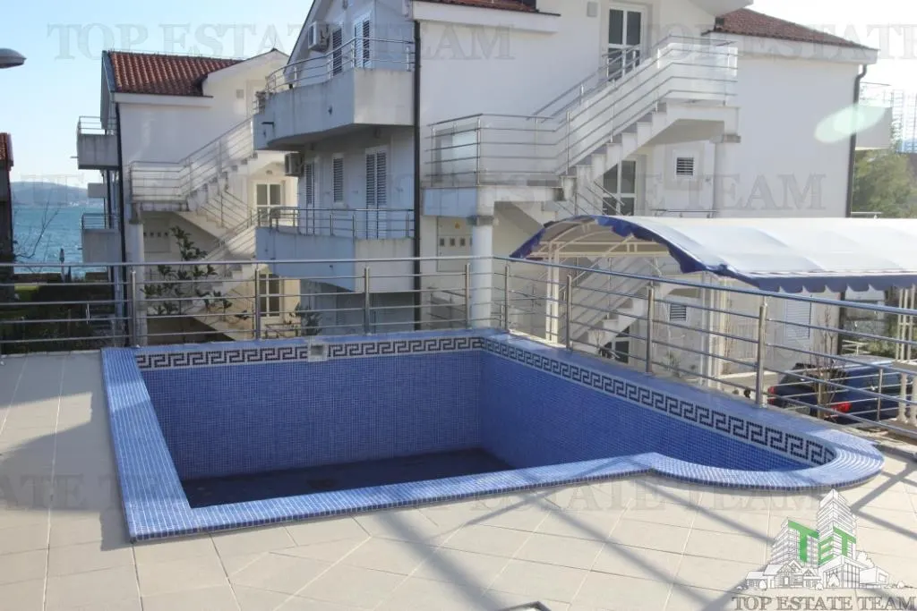 Apartment for Sale in Herceg-Novi, Montenegro - foto 8