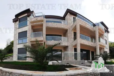 Apartament de vanzare in Kotor Muntenegru - foto 19