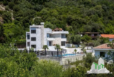 Casa de vanzare in Herceg-Novi Muntenegru - foto 13