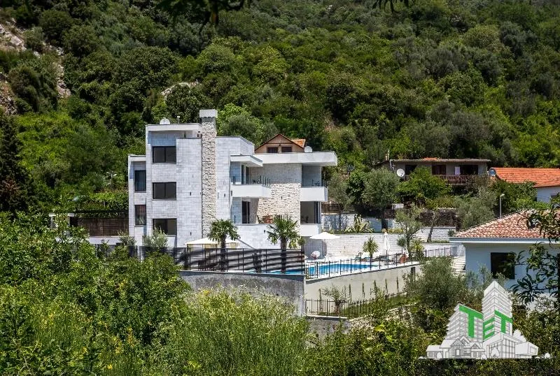 Casa de vanzare in Herceg-Novi Muntenegru - foto 13