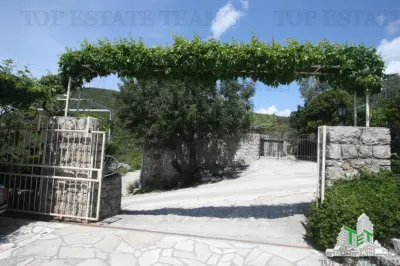 Casa de vanzare in Herceg-Novi Muntenegru - foto 4
