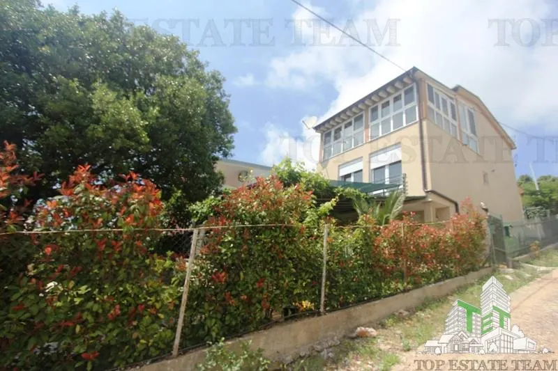 Villa for Sale in Bar, Montenegro - foto 1
