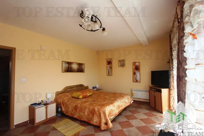 Villa for Sale in Bar, Montenegro - foto 6
