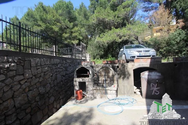 Villa for Sale in Bar, Montenegro - foto 2