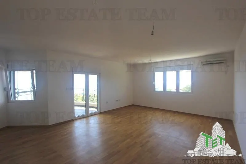 Villa for Sale in Kotor, Montenegro - foto 11