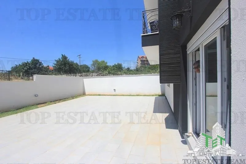 Villa for Sale in Kotor, Montenegro - foto 16