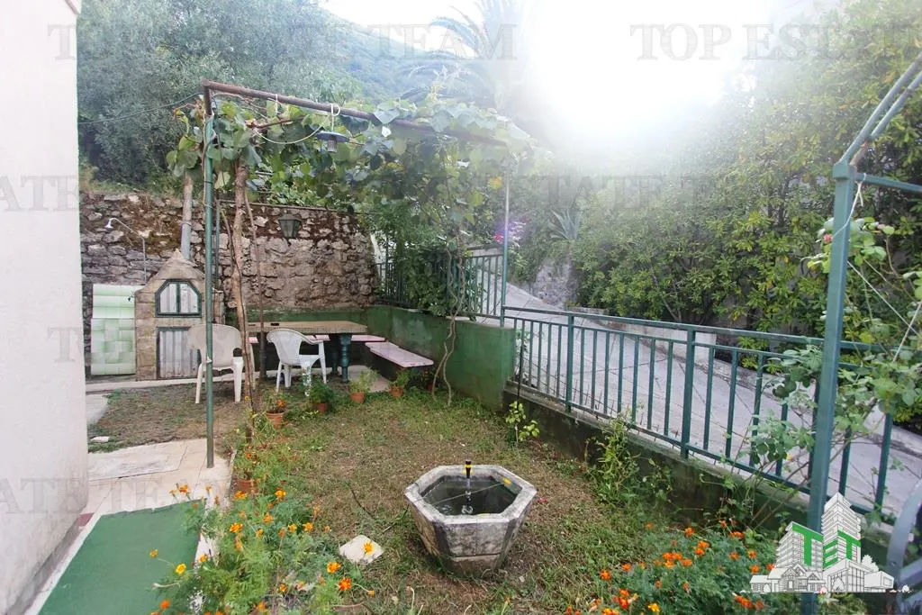 Casa de vanzare in Kotor Muntenegru - foto 3