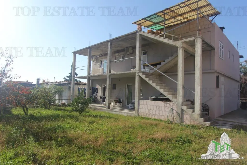 Casa de vanzare in Tivat Muntenegru - foto 6