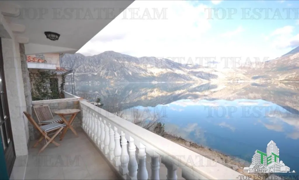 Vila de vanzare in Kotor Muntenegru - foto 2
