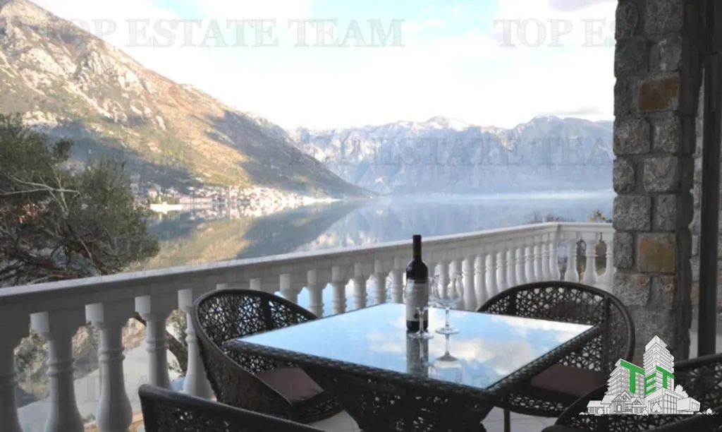 Vila de vanzare in Kotor Muntenegru - foto 3