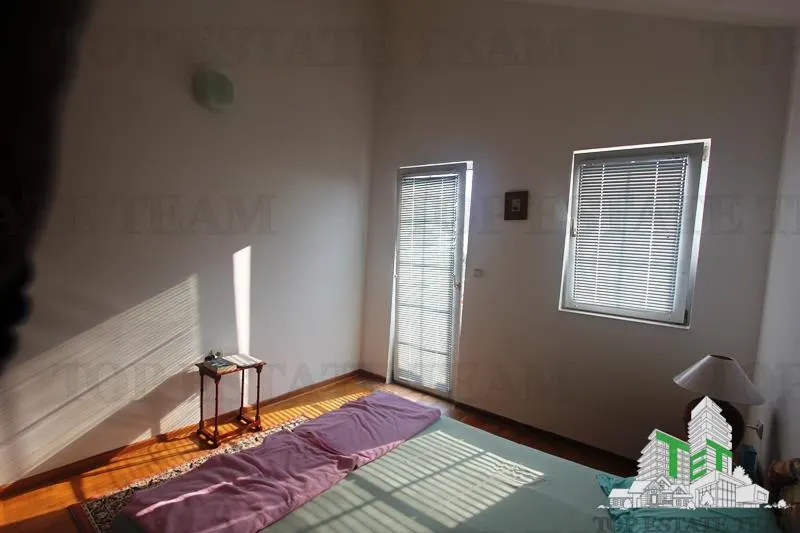 Apartment for Sale in Budva, Montenegro - foto 17