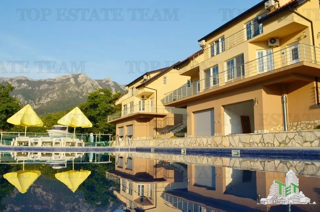 Villa for Sale in Bar, Montenegro - foto 1