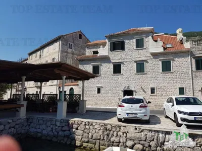 Villa for Sale in Kotor, Montenegro - foto 7