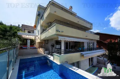 Villa for Sale in Tivat, Montenegro - foto 25