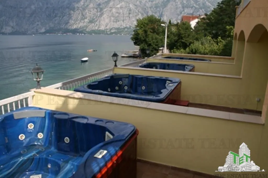 Hotel de vanzare in Kotor Muntenegru - foto 16