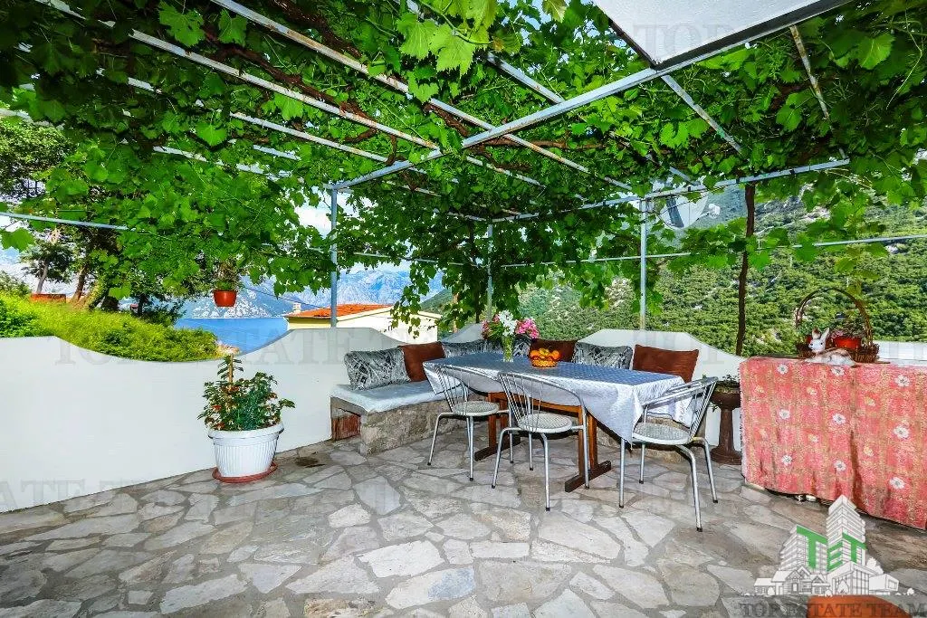 Casa de vanzare in Kotor Muntenegru - foto 10