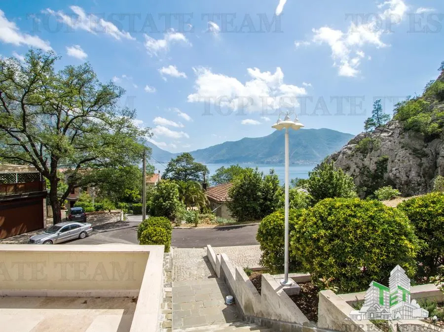 Apartament de vanzare in Kotor Muntenegru - foto 2