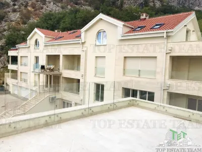 Apartament de vanzare in Kotor Muntenegru - foto 3