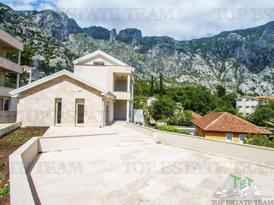 Apartament de vanzare in Kotor Muntenegru - foto 4
