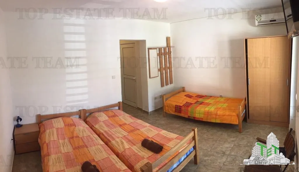 Hotel en Venta en Herceg-Novi, Montenegro - foto 2