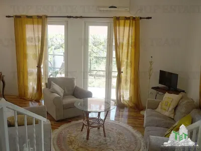 Casa de vanzare in Herceg-Novi Muntenegru - foto 1