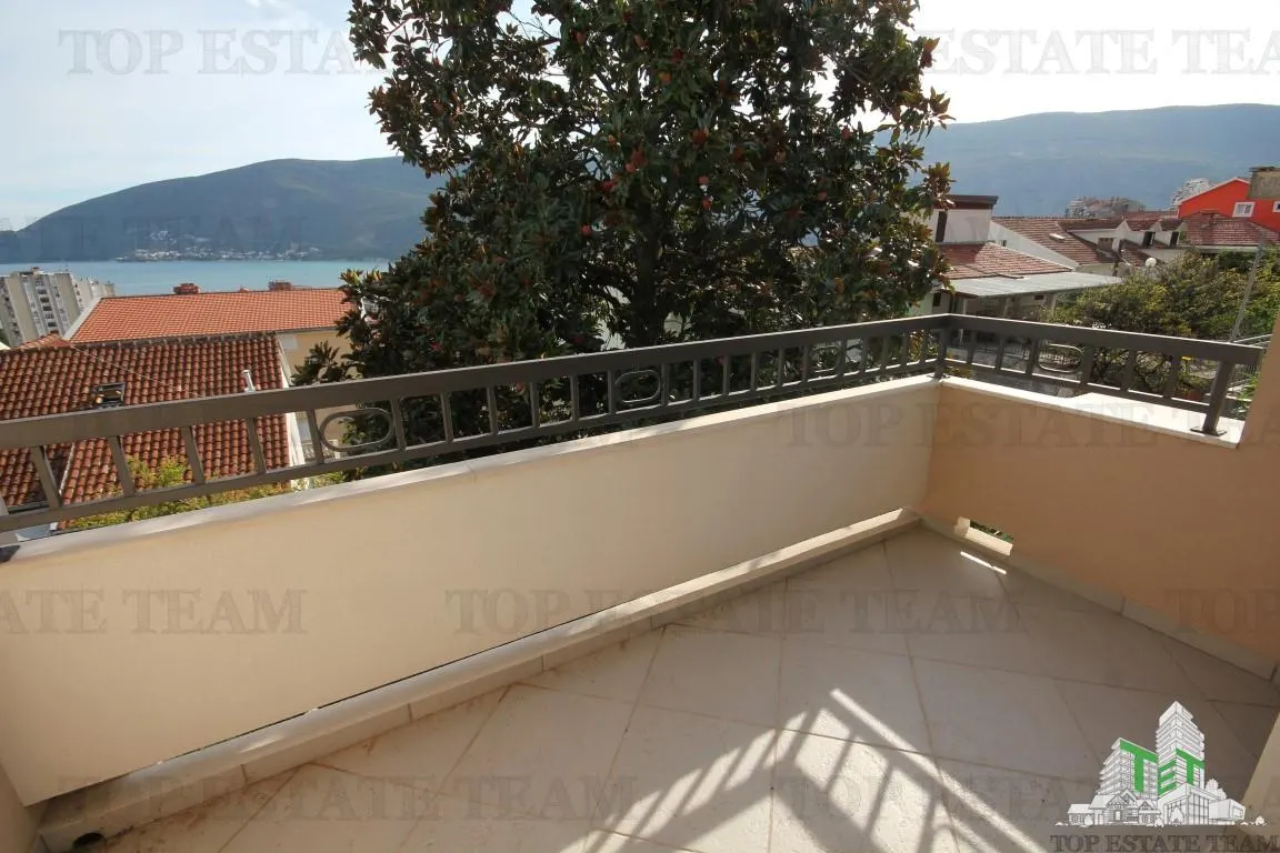 Apartament de vanzare in Herceg-Novi Muntenegru - foto 2