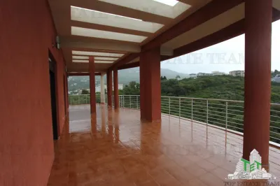 Apartment for Sale in Bar, Montenegro - foto 4