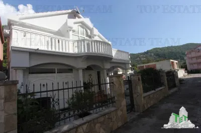 Casa de vanzare in Budva Muntenegru - Budva