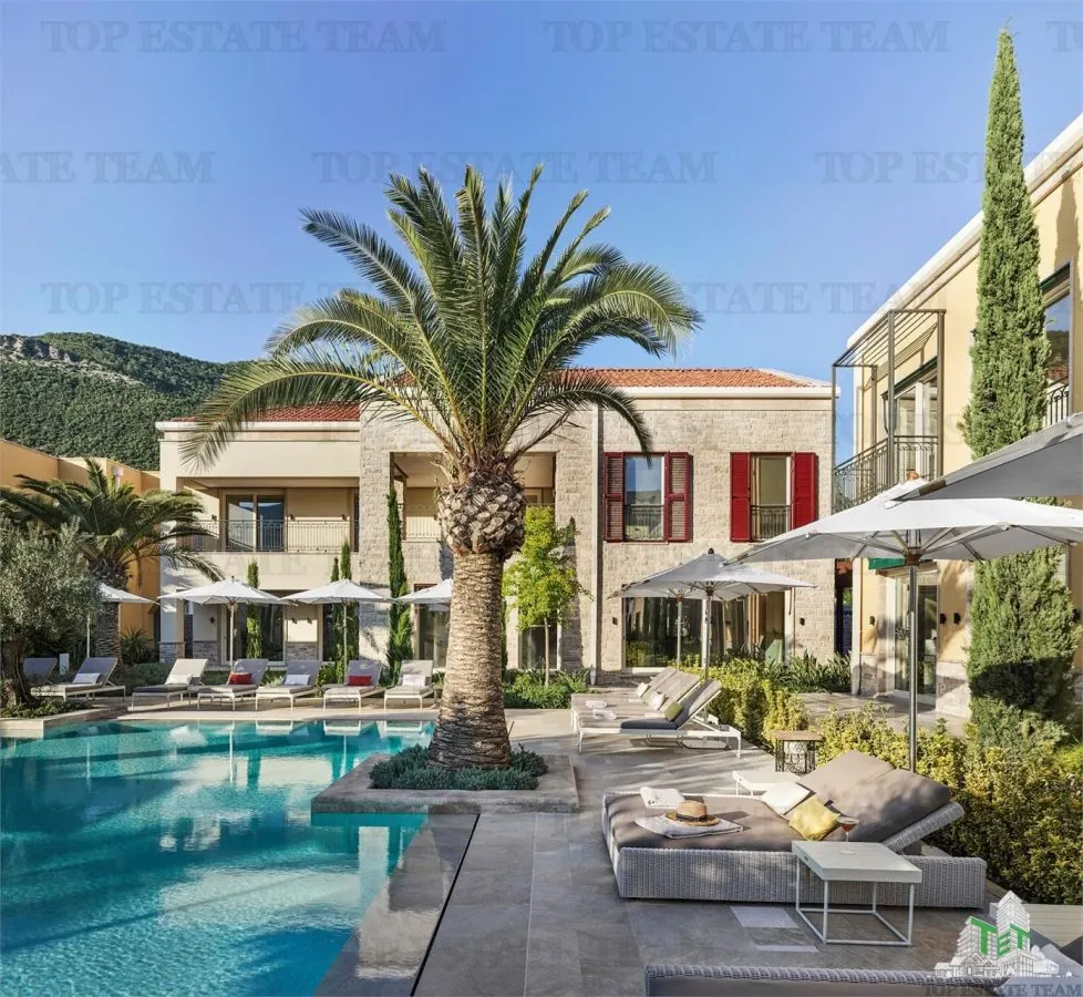 Apartamento en Venta en Herceg-Novi, Montenegro - foto 3