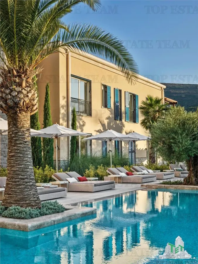 Apartamento en Venta en Herceg-Novi, Montenegro - foto 4