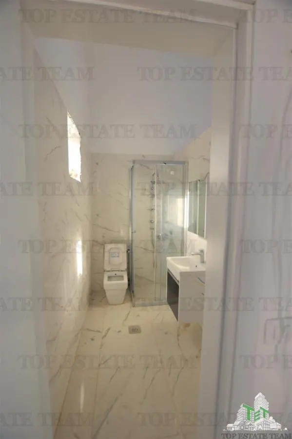 Apartamento en Venta en Tivat, Montenegro - foto 5